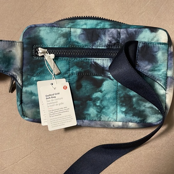 Lululemon quilted grid belt bag meteor wash - Picture 2 of 3